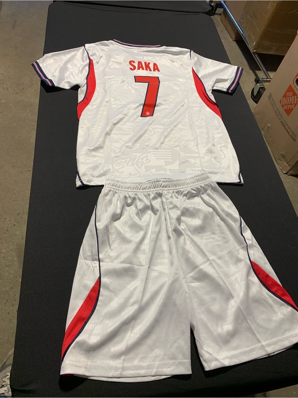 Kids 2026 England Jerseys - Picture 12 of 13